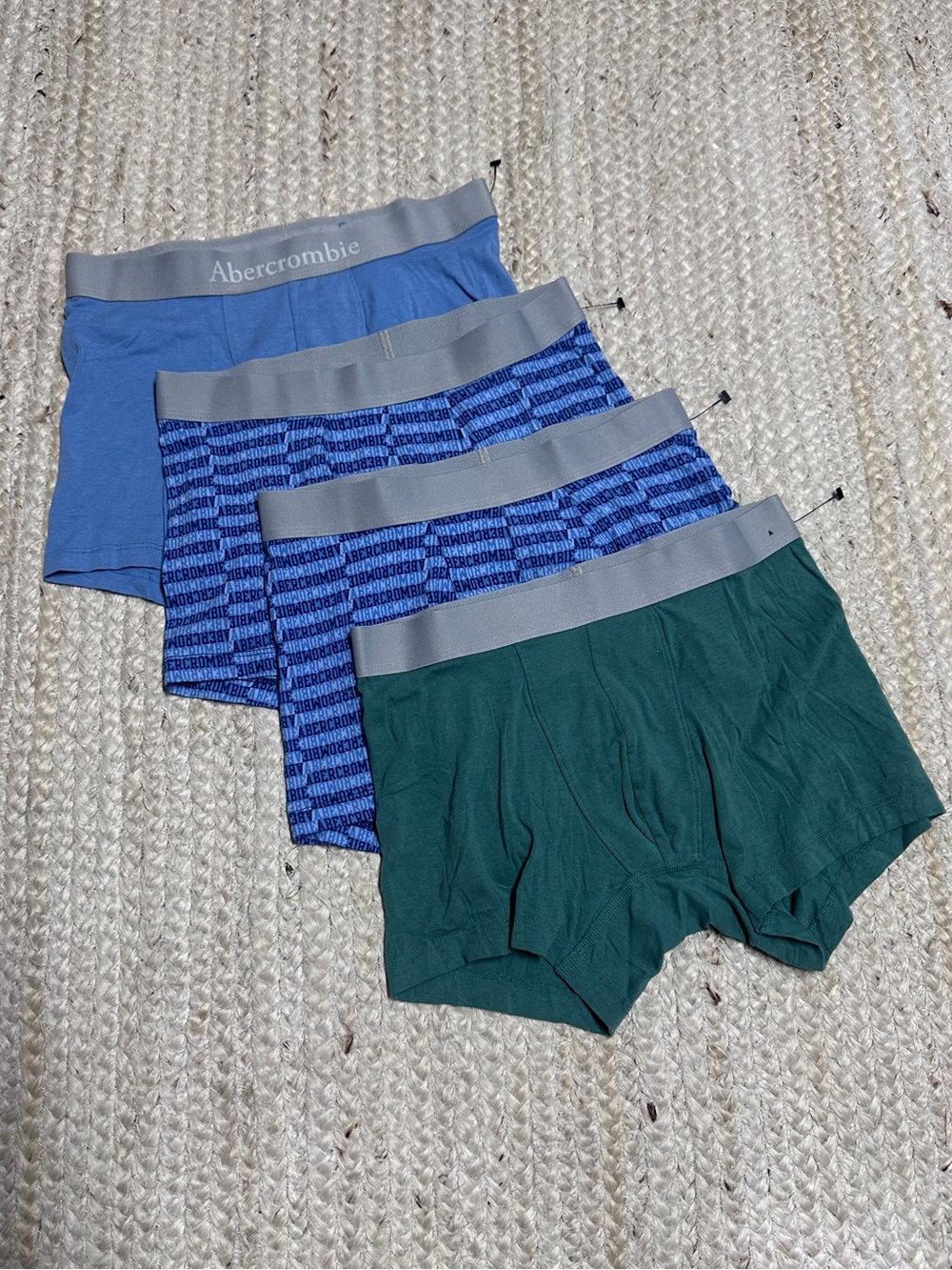 NEW 4 Pair Abercrombie Kids Boys Boxer Briefs, Size 13/14